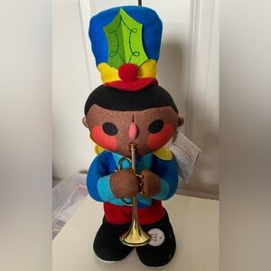 See VIDEO NWT MOVING African American Christmas Soldier Battery Trumpet Player